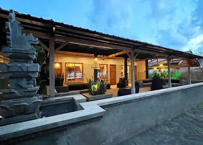 Ayu At Sumberkima Villa *